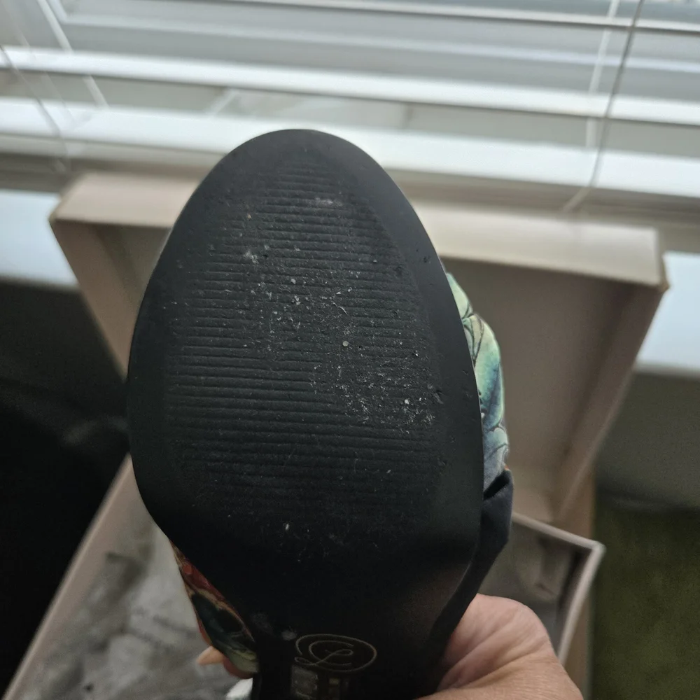 Chinese Laundry Flory Geisha Print Heels - Picture 12 of 15